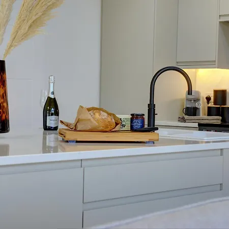 Kist Accommodates Presents - Hygge House, Parking, Ev Point * Ripon