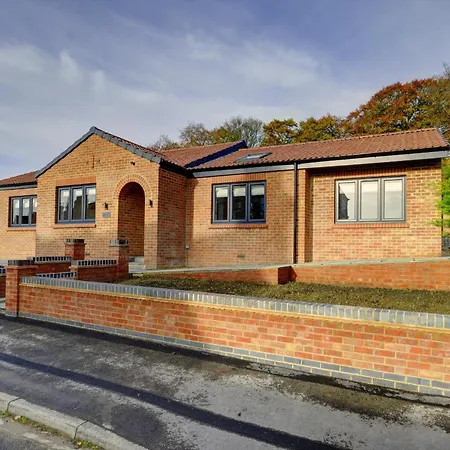 Kist Accommodates Presents - Hygge House, Parking, Ev Point Ripon