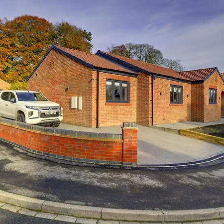 Kist Accommodates Presents - Hygge House, Parking, Ev Point