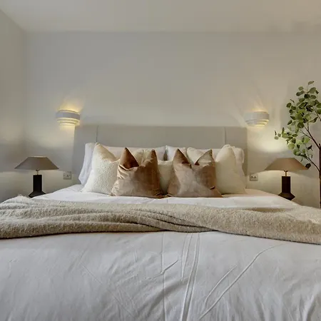 Kist Accommodates Presents - Hygge House, Parking, Ev Point Holiday home Ripon