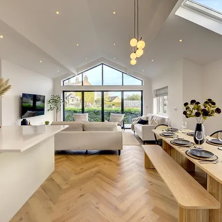 Kist Accommodates Presents - Hygge House, Parking, Ev Point Holiday home