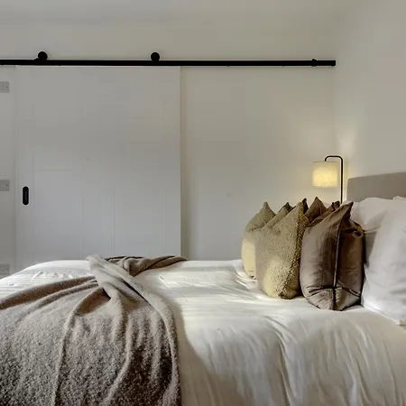 Kist Accommodates Presents - Hygge House, Parking, Ev Point Holiday home *