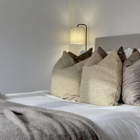 Kist Accommodates Presents - Hygge House, Parking, Ev Point * Ripon