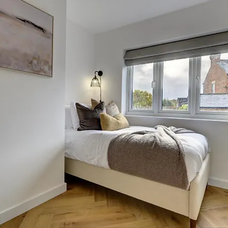 Kist Accommodates Presents - Hygge House, Parking, Ev Point *