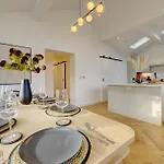 Kist Accommodates Presents - Hygge House, Parking, Ev Point Hébergement de vacances *