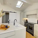 Hébergement de vacances Kist Accommodates Presents - Hygge House, Parking, Ev Point