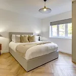 Kist Accommodates Presents - Hygge House, Parking, Ev Point *