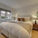 Kist Accommodates Presents - Hygge House, Parking, Ev Point Hébergement de vacances Ripon